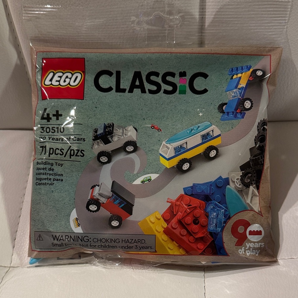 LEGO Classic 30510 Buildable Cars Pack - Blue, Yellow, Red, White 71 pieces